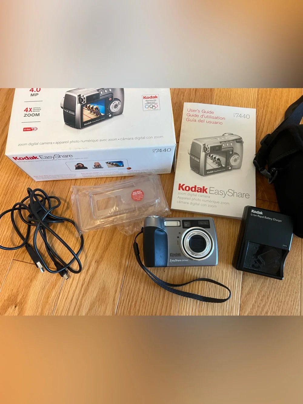 Kodak EasyShare DX 7440 Digital Camera Bundle